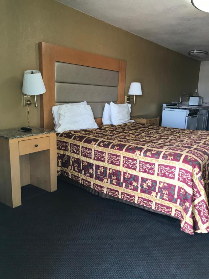 Budget Inn Parker Bagian luar foto